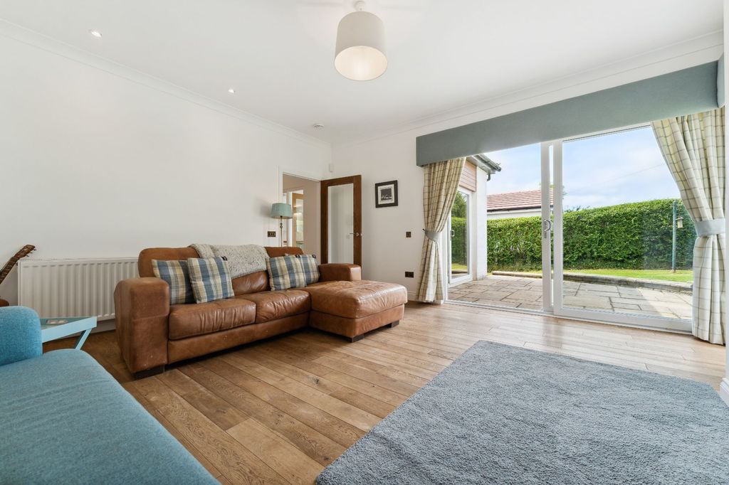 Property photo 3 of 25