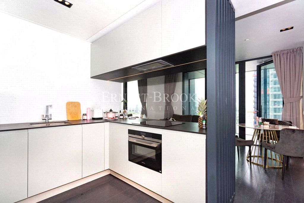 Property photo 3 of 18 Picture No. 04