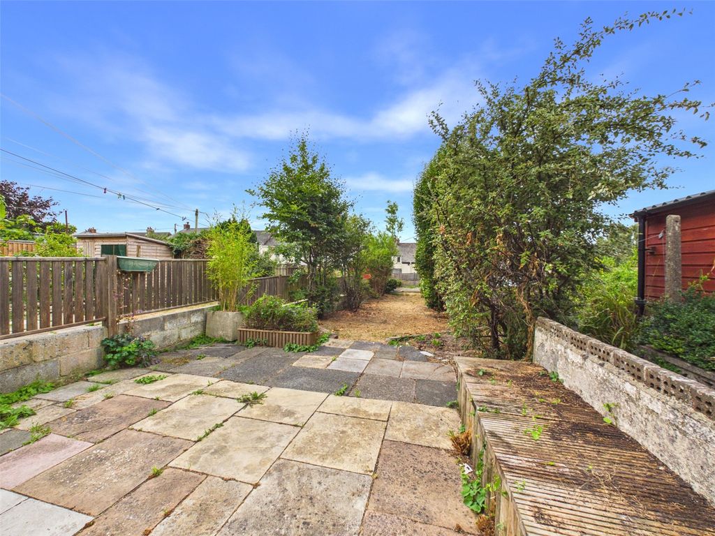 Property photo 2 of 13 Garden