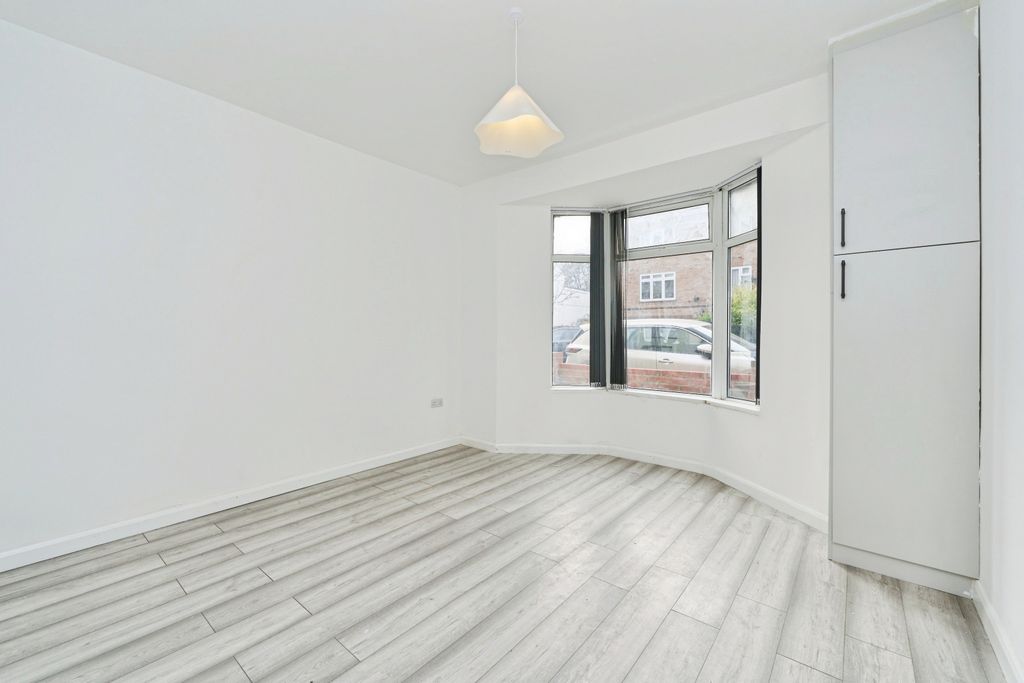 Property photo 1 of 20 1901888-02