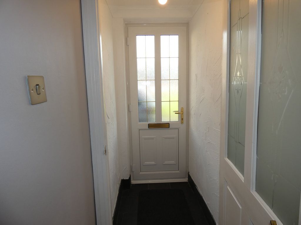 Property photo 2 of 27