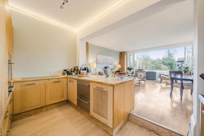 Property photo 3 of 7 265