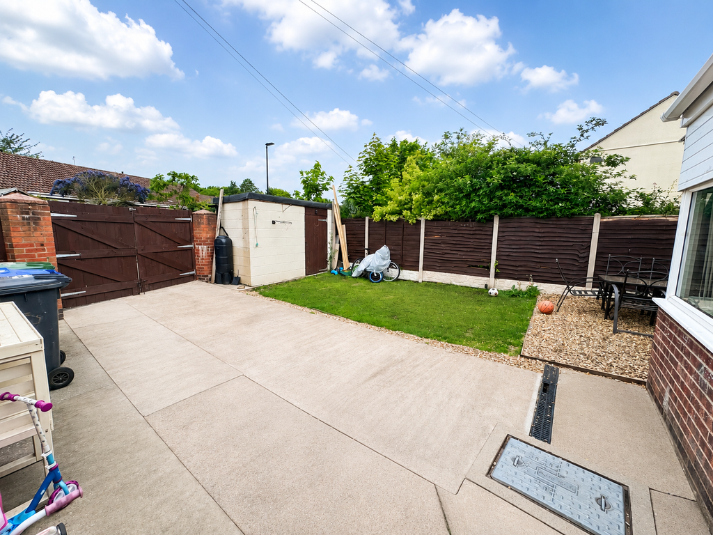 Property photo 2 of 20