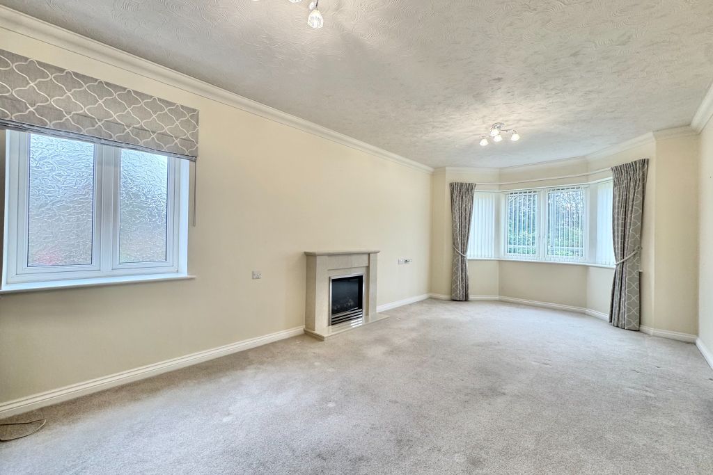 Property photo 2 of 13 Living Room