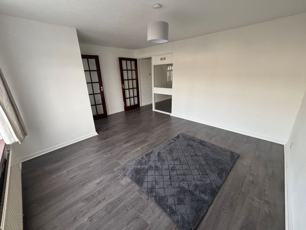 Property photo 2 of 16 Image