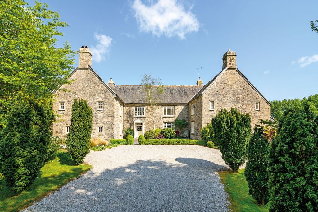 Property photo 1 of 36 Photo 1