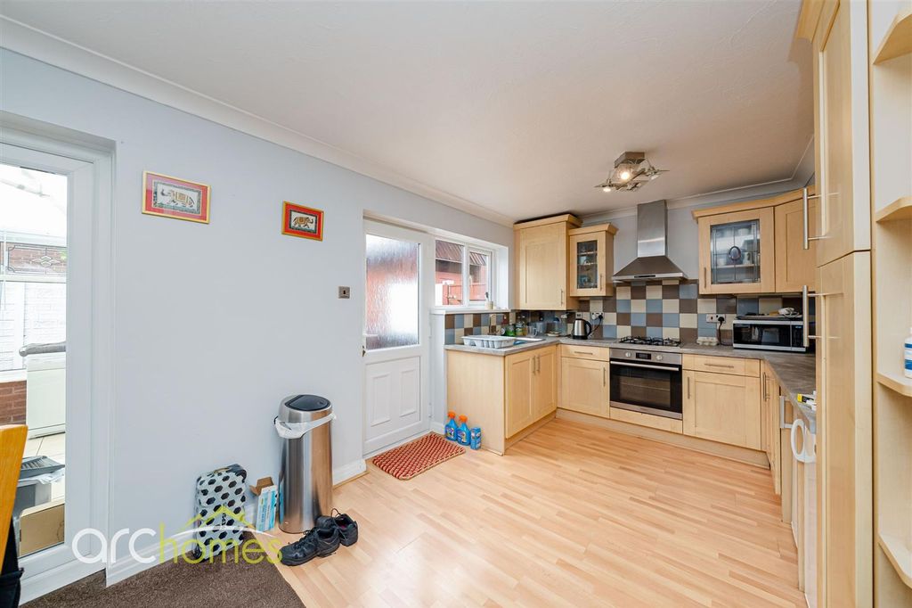 Property photo 3 of 21 Thomas-14.Jpg