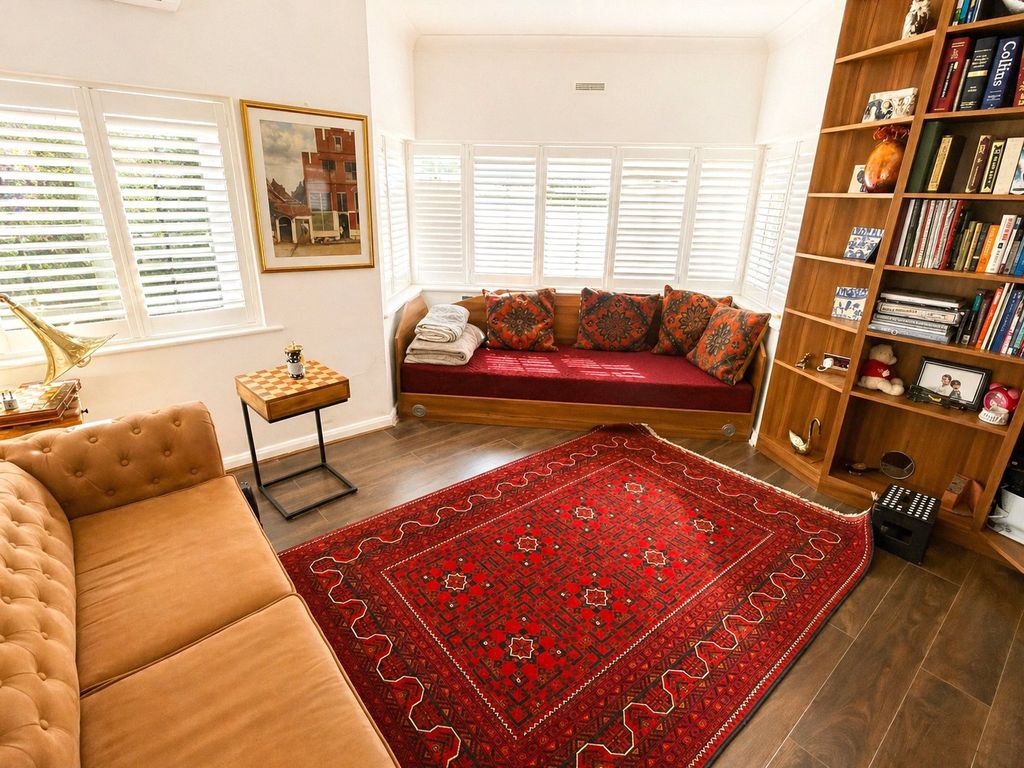 Additional image 6 of 5 bed semi-detached house for saleThornbury Road, Isleworth, Greater London TW7