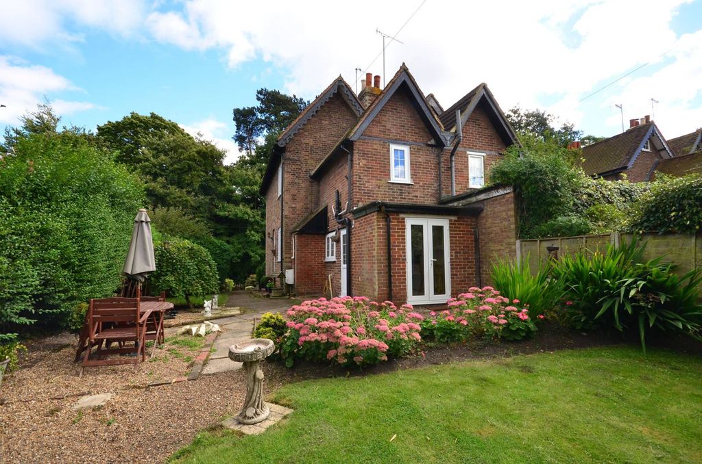 Property photo 2 of 12