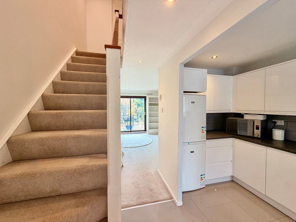 Property photo 2 of 10 5258641