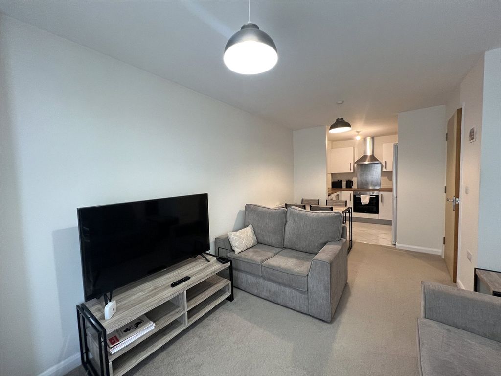Property photo 3 of 8 Open Plan