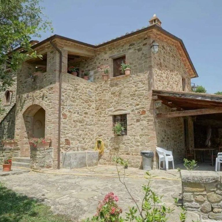 Property photo 3 of 12
