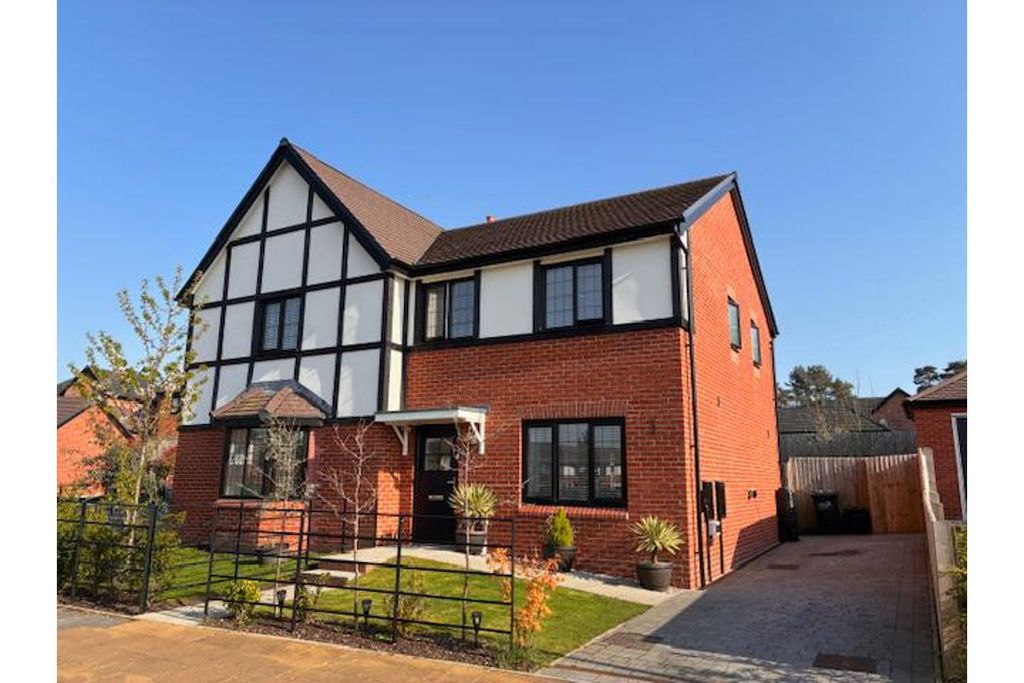 Property photo 1 of 4