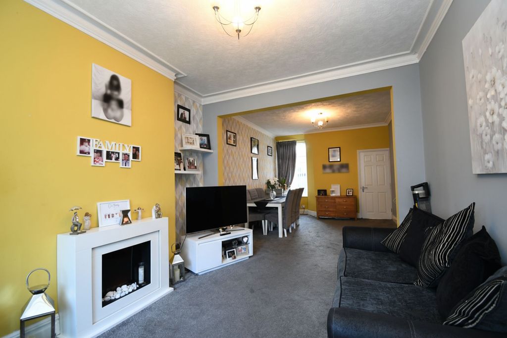 Property photo 3 of 21