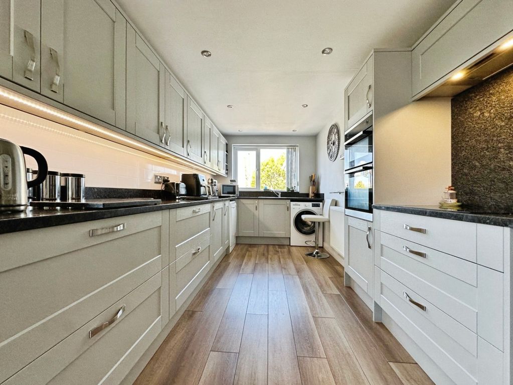 Property photo 2 of 27 5117145