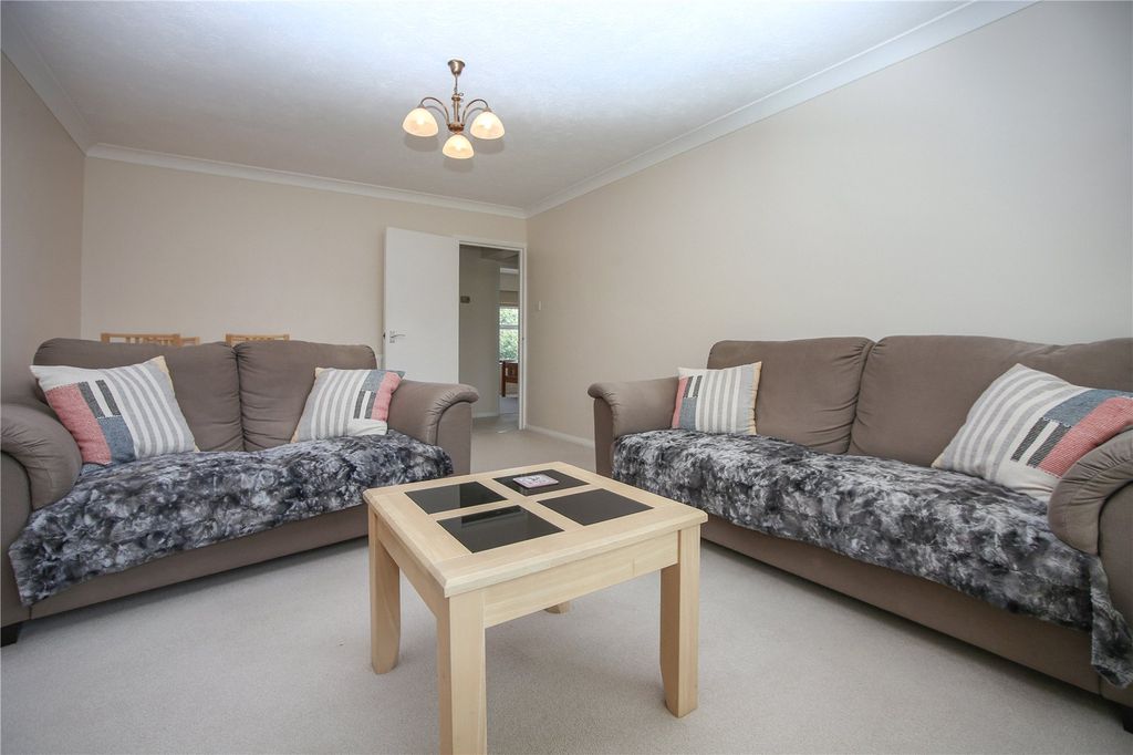 Property photo 3 of 15 Picture No. 02