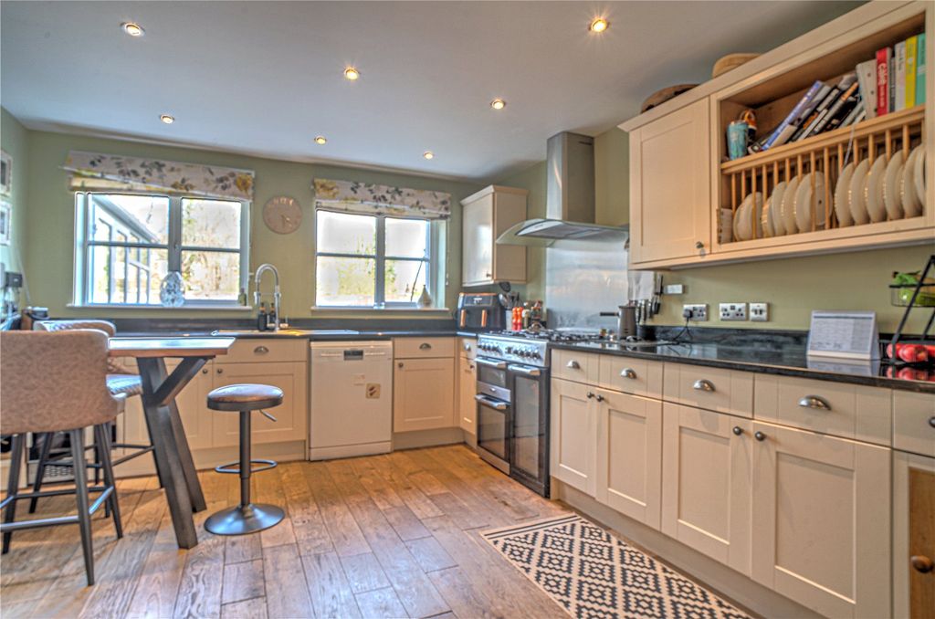 Property photo 3 of 17 Picture No. 06