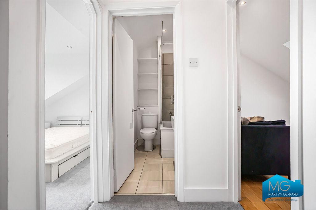 Property photo 3 of 10 Picture No. 14