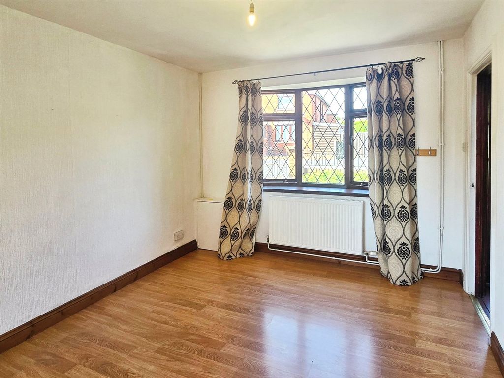 Property photo 3 of 13 Dining Room