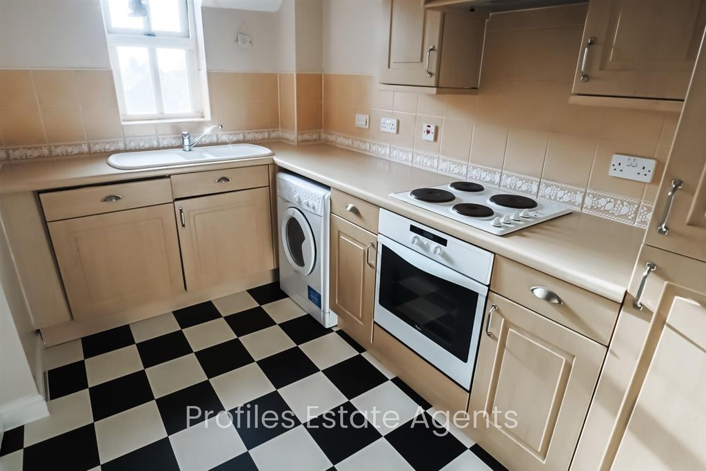 Property photo 3 of 11 5.Jpg