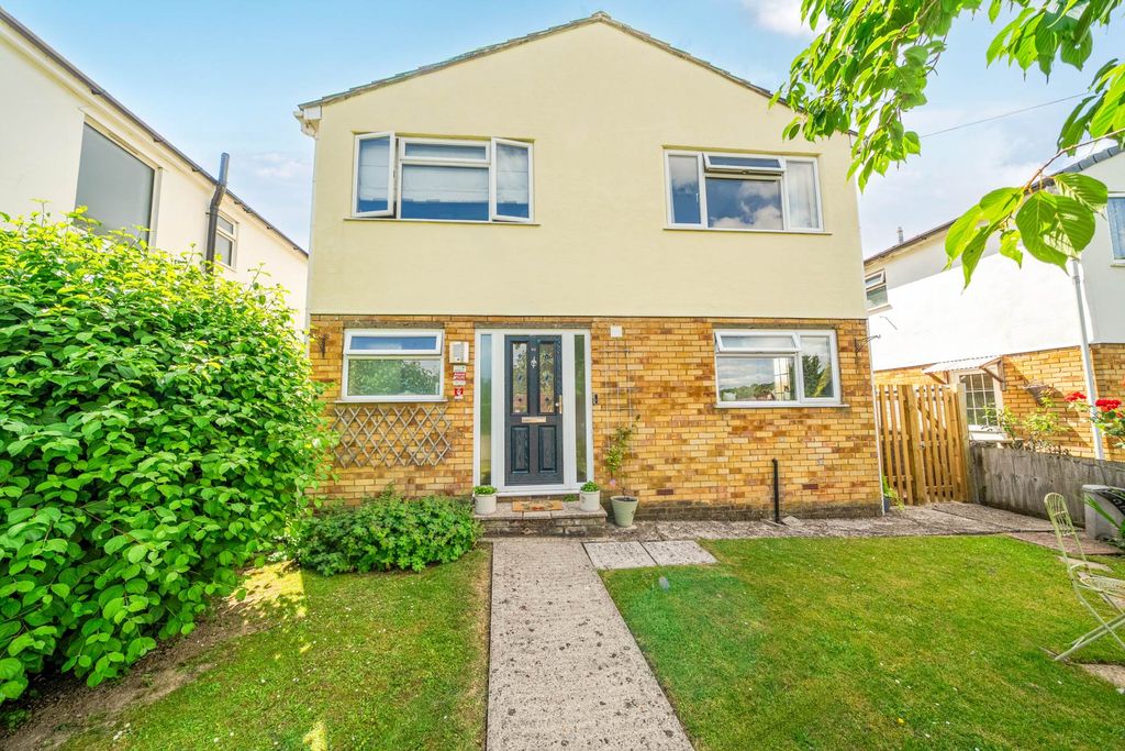 Property photo 1 of 18