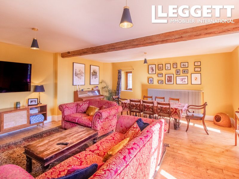 Property photo 2 of 10