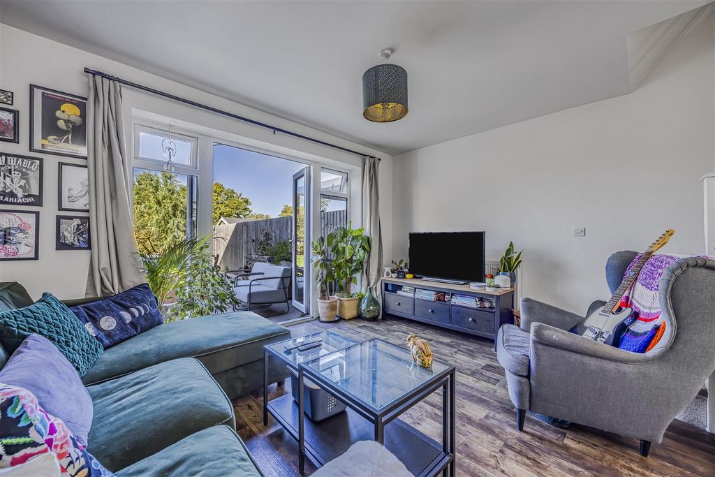 Property photo 3 of 18 1 Brook Close, Nutbourne-Porticomarketing-Nexa-29.