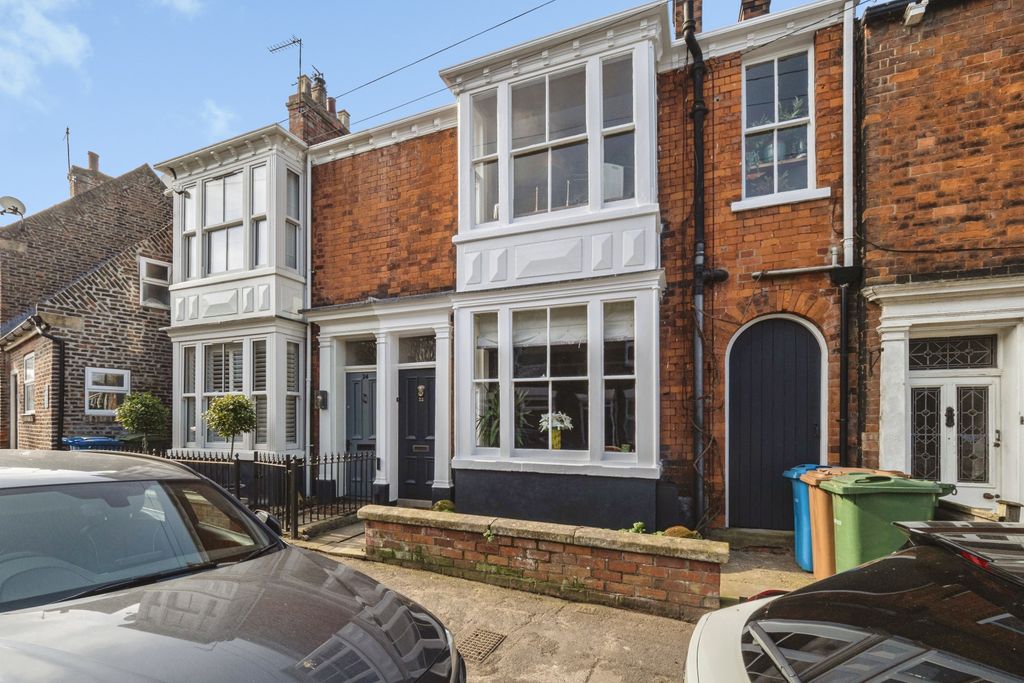 Property photo 1 of 18 Photo #1