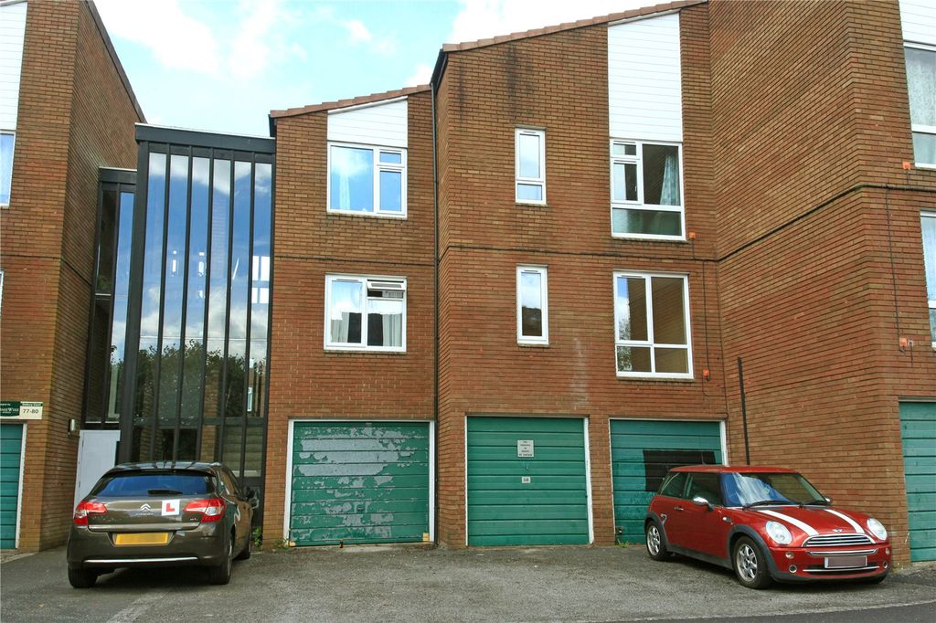 Property photo 1 of 11 Picture No. 17