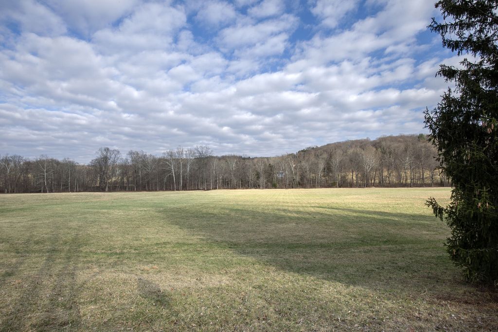 Property photo 2 of 3 <Alttext/>