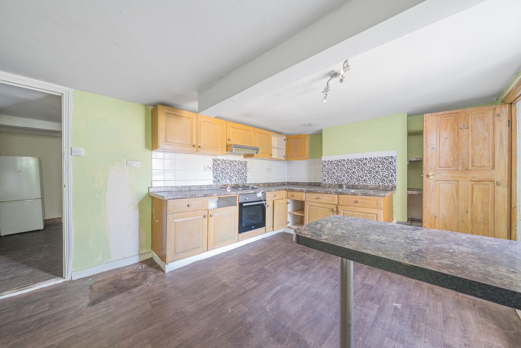 Property photo 2 of 23 Kitchen