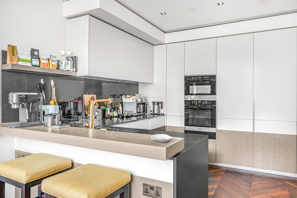 Property photo 3 of 25