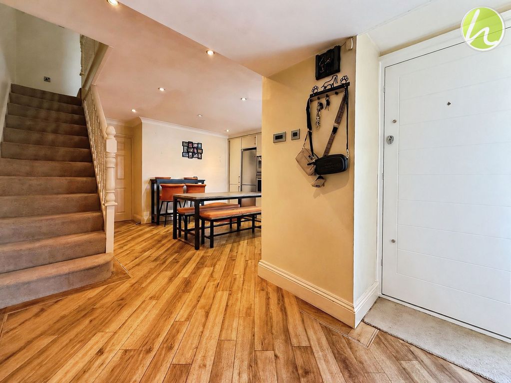Property photo 3 of 22