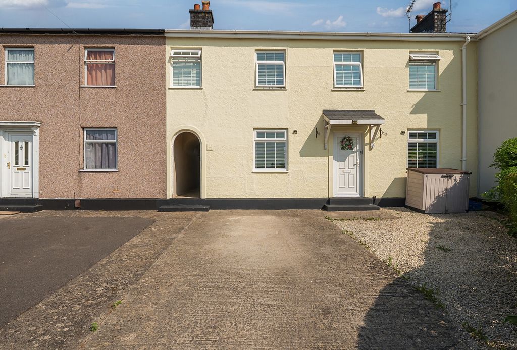 Property photo 1 of 18 1340301-1-689F02F...