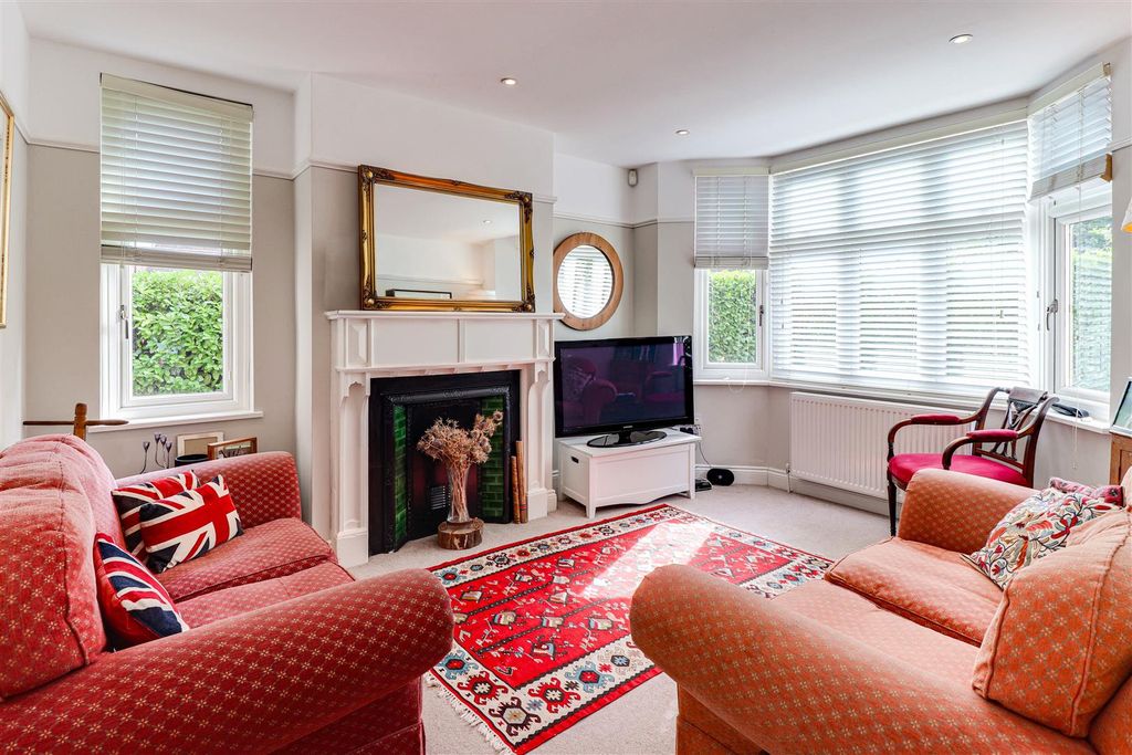 Property photo 2 of 16 11 v2.Jpg