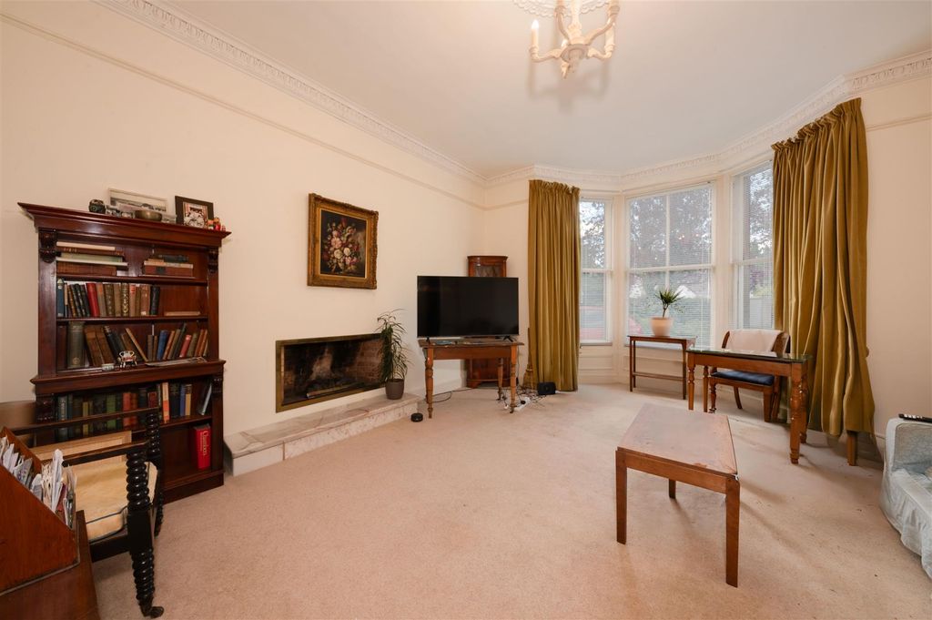Property photo 2 of 30 117 Strathern Road Bf-9.Jpg