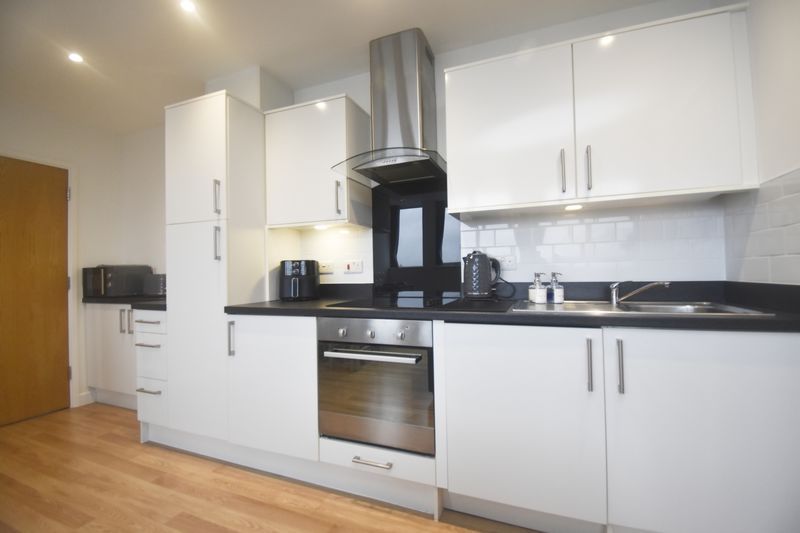 Property photo 1 of 12 Photo 5