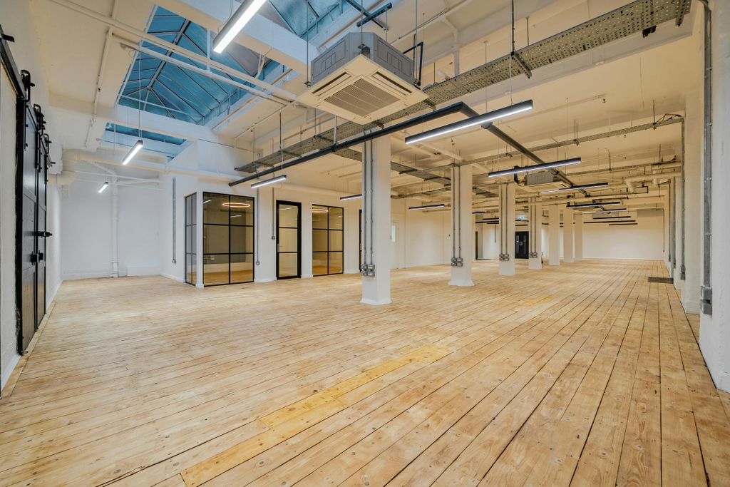 Property photo 1 of 11 1384470136924598d1d13d.Jpg