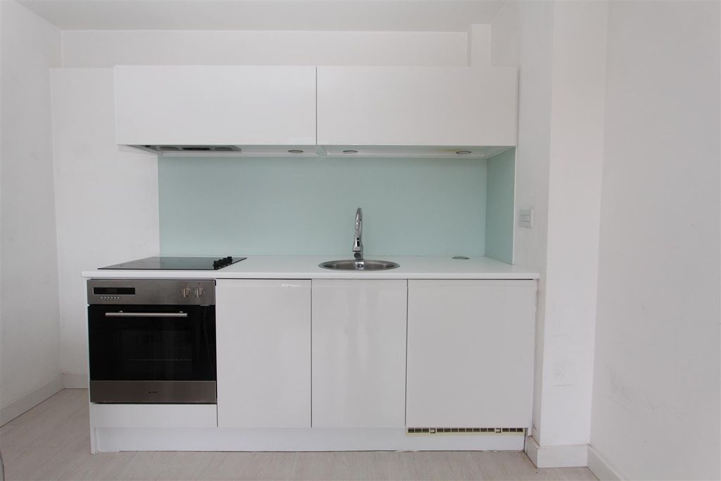 Property photo 3 of 8 Kitchen.Jpg