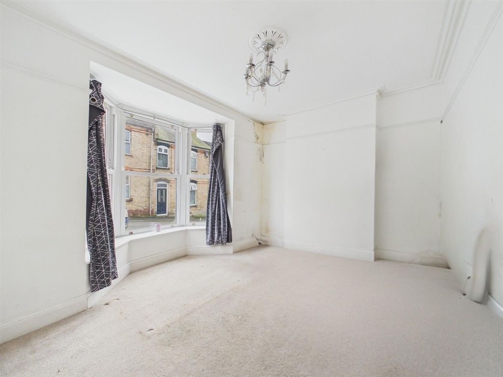 Property photo 2 of 9 Living Room