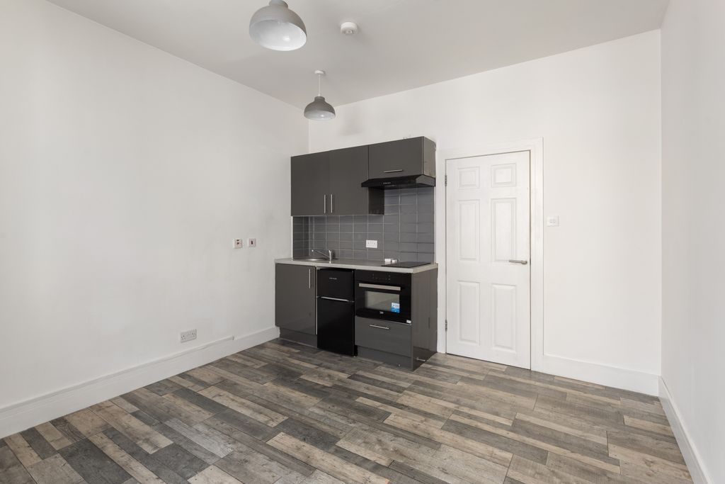 Property photo 3 of 7 47B Hopetoun Street 05
