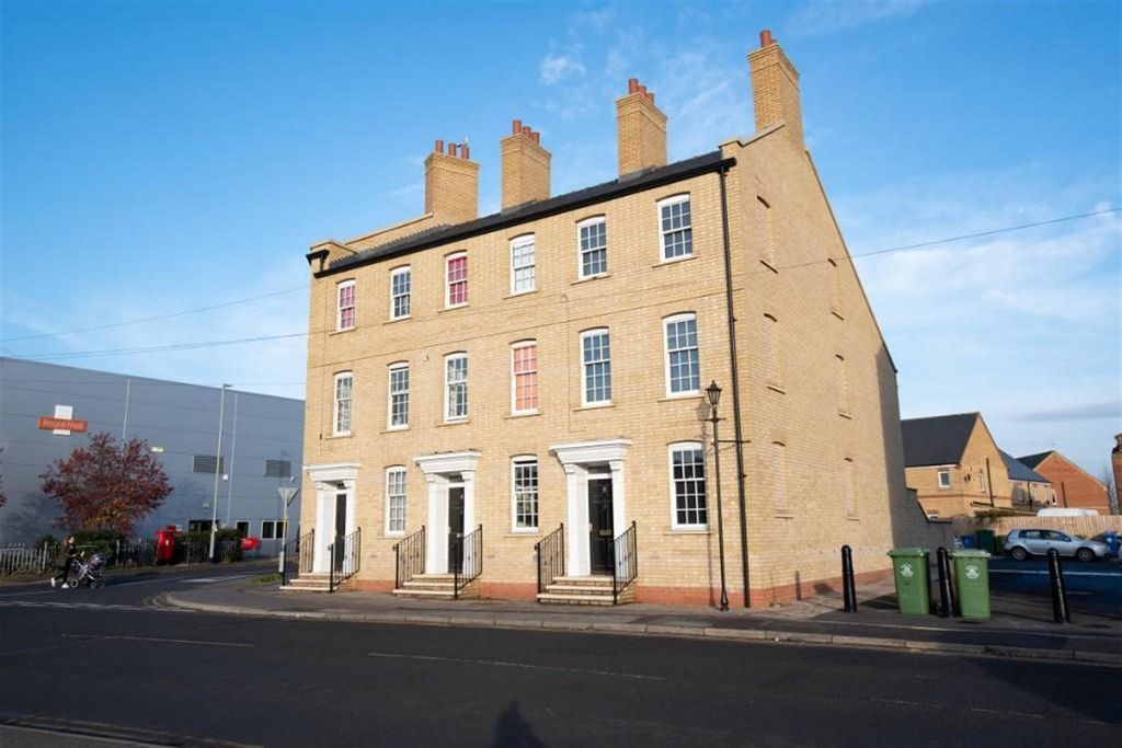 Property photo 1 of 14 (Main)