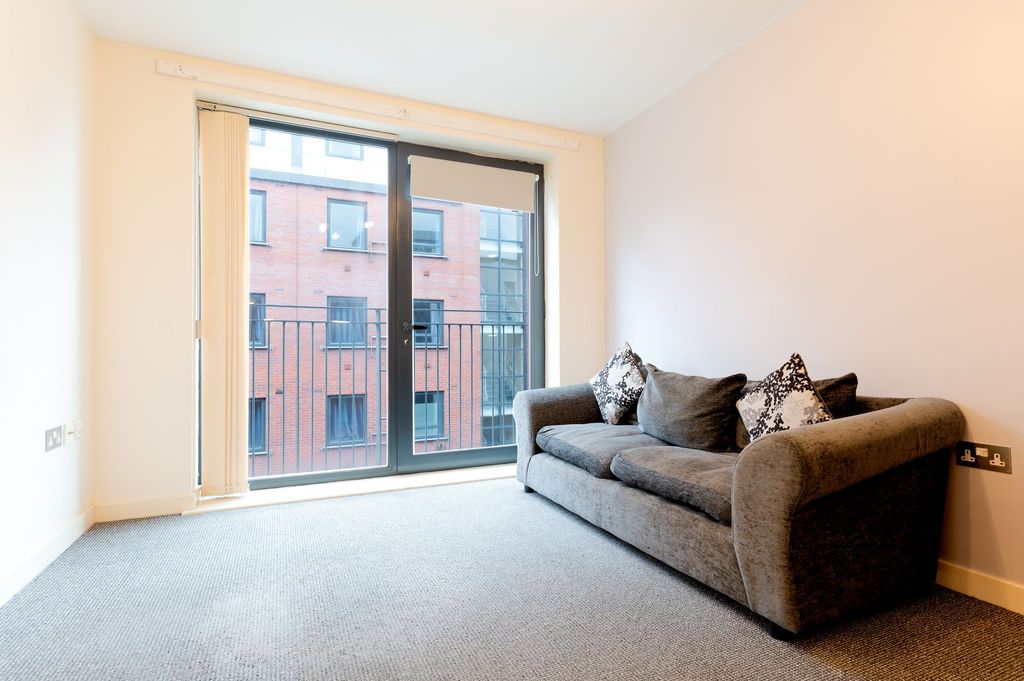 Property photo 2 of 13