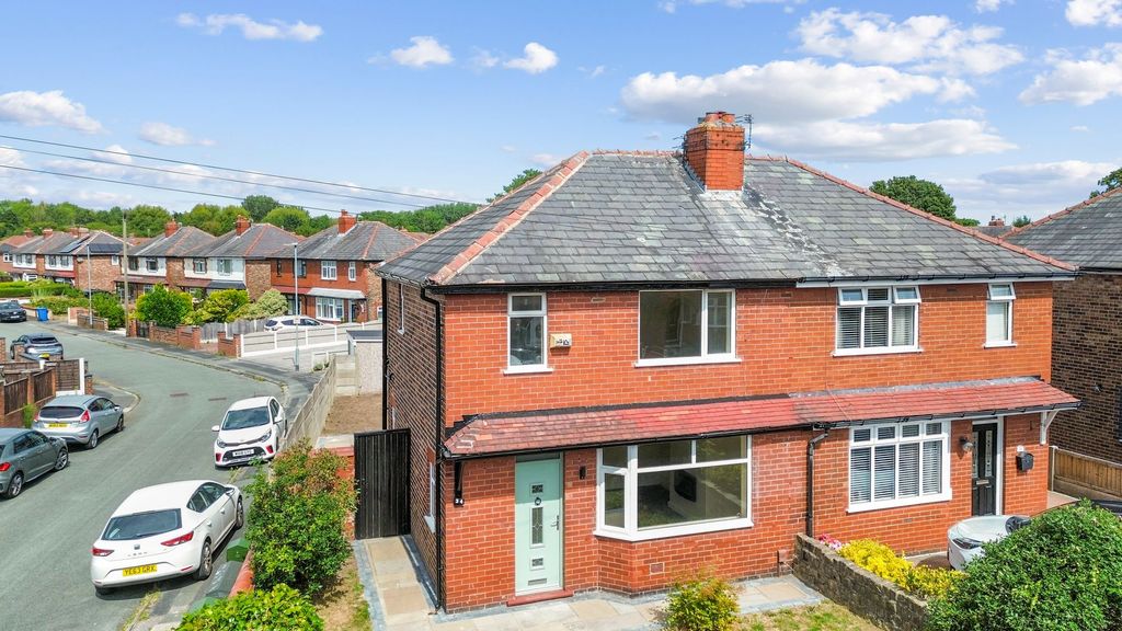 Property photo 1 of 31