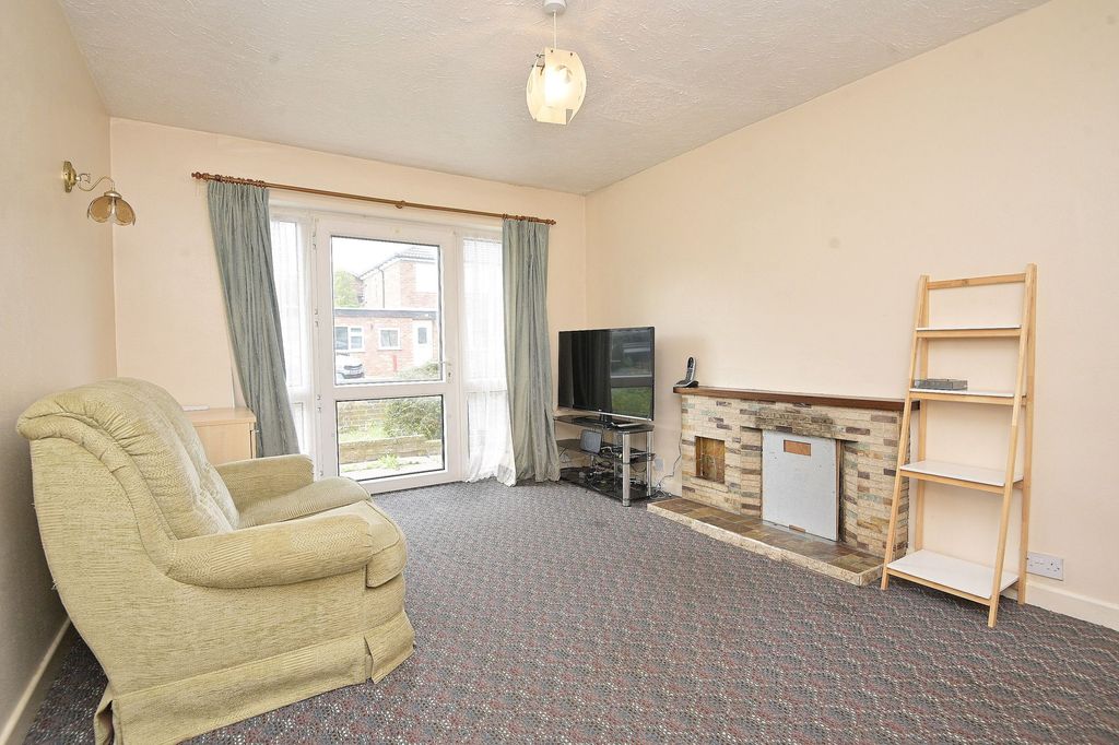 Property photo 3 of 15