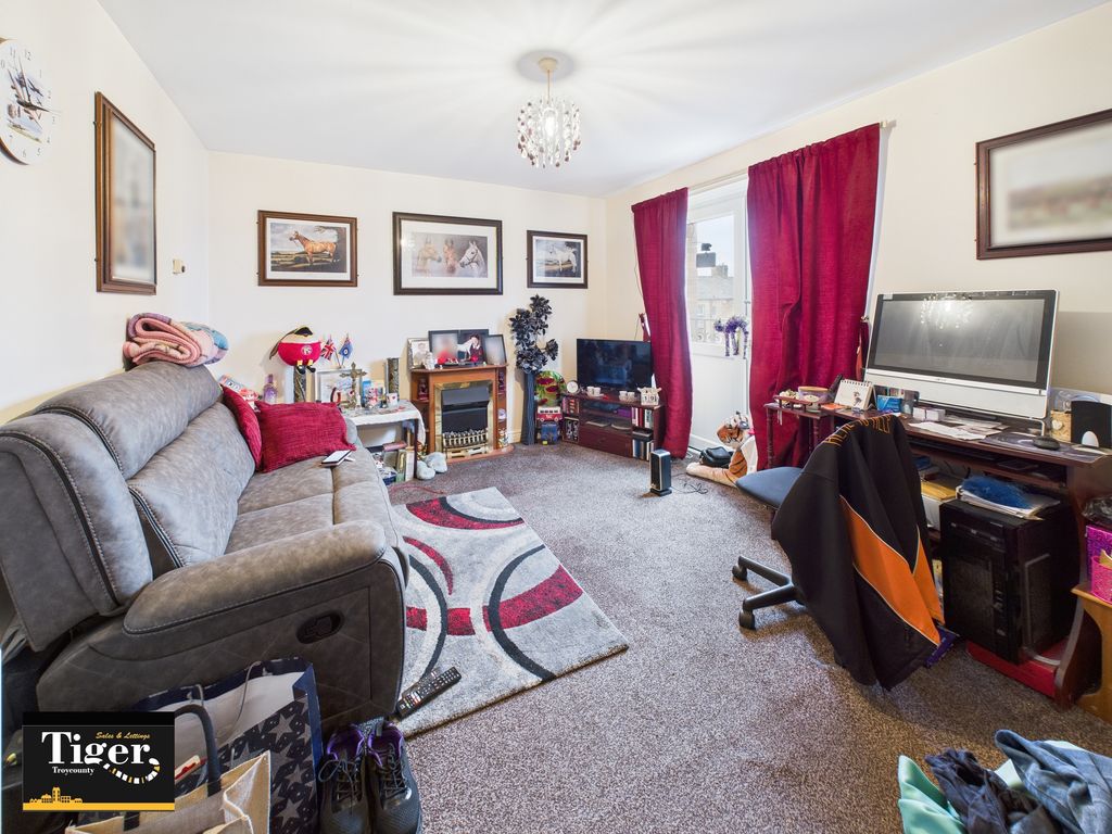 Property photo 2 of 5 Cam02176G0-Pr0803-Still004