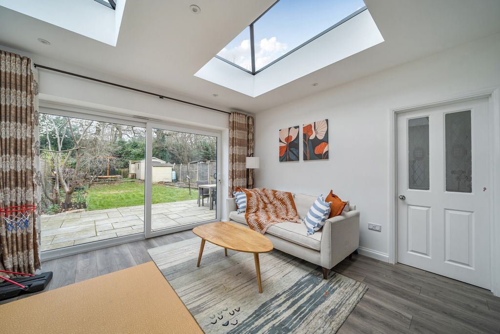 Property photo 2 of 26 1416842-3-69Ab05c...