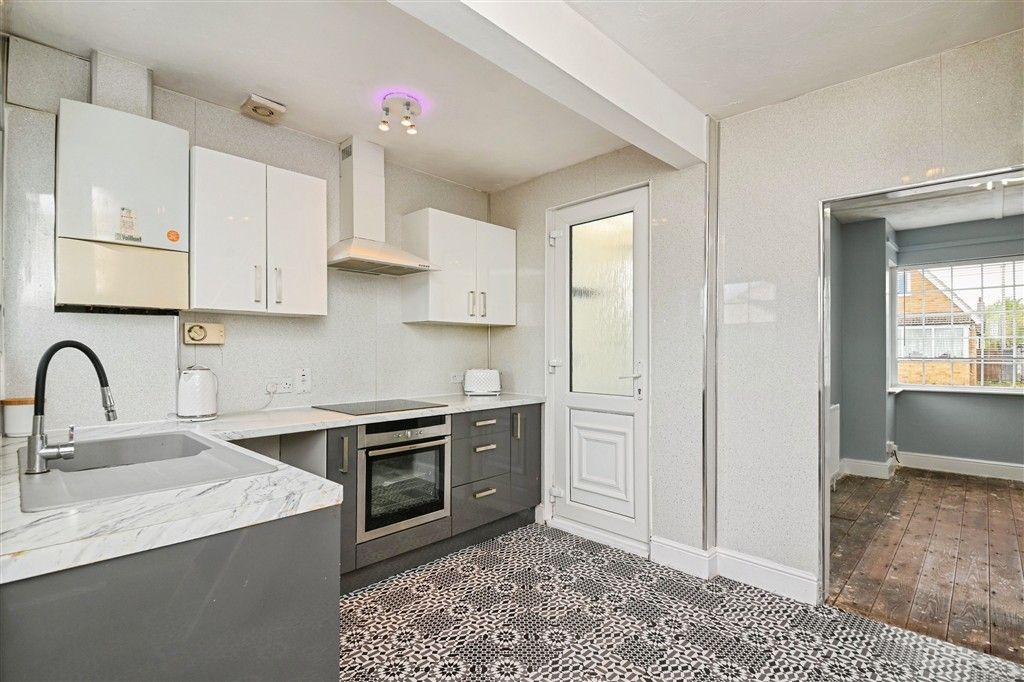 Property photo 2 of 5