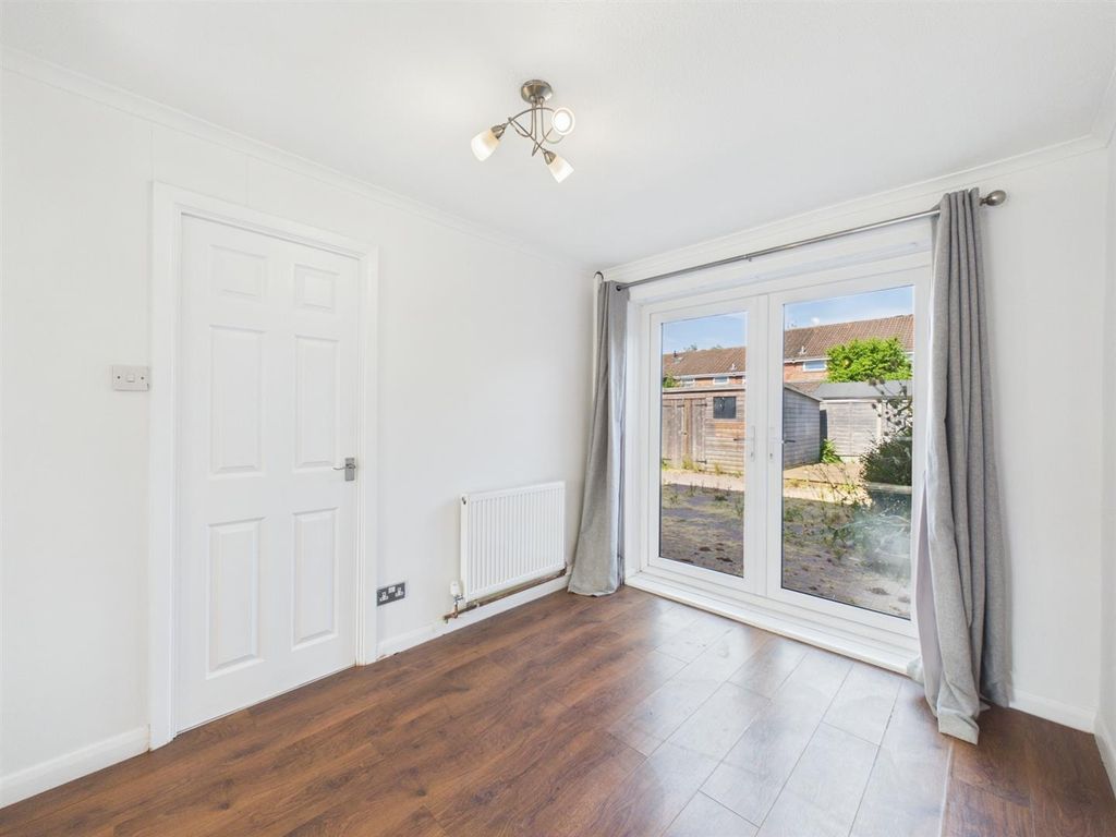 Property photo 3 of 9 Dining Room.Jpg