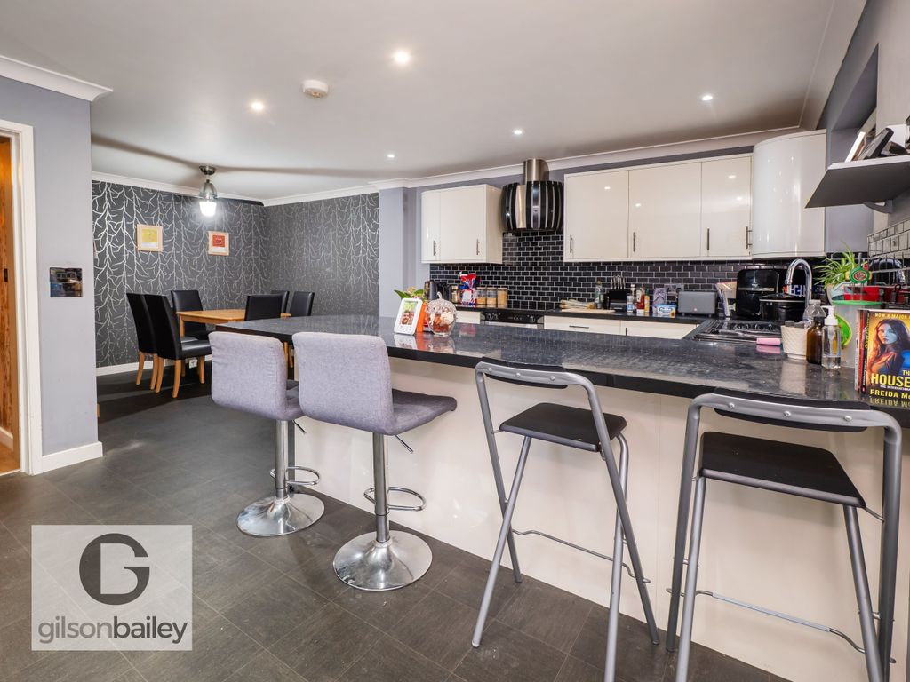 Property photo 3 of 14 114Magdalenroad-21